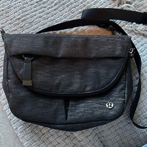 Lululemon festival bag